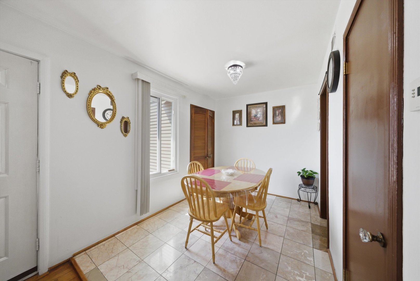 4540 W 84th Place, Chicago, IL