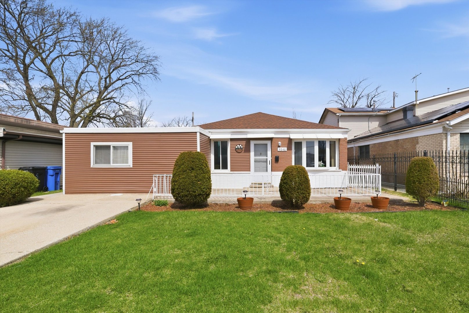 4540 W 84th Place, Chicago, IL