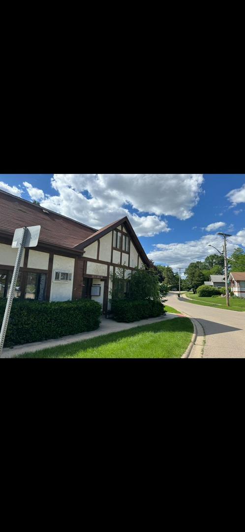 300 Lincoln Avenue #2, Fox River Grove, IL