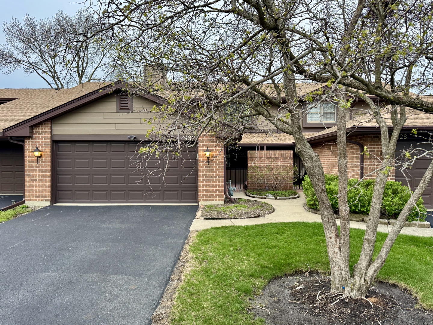 132 White Birch Lane, Westmont, IL