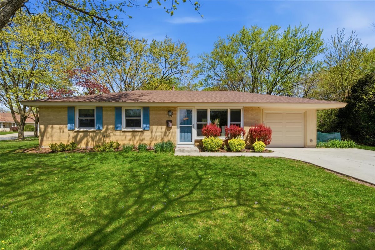 924 Bradford Lane, Schaumburg, IL