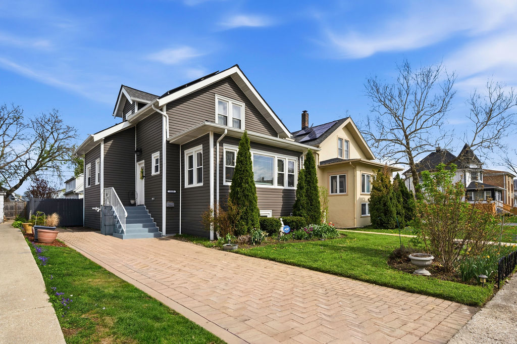 1515 S 3rd Avenue, Maywood, IL