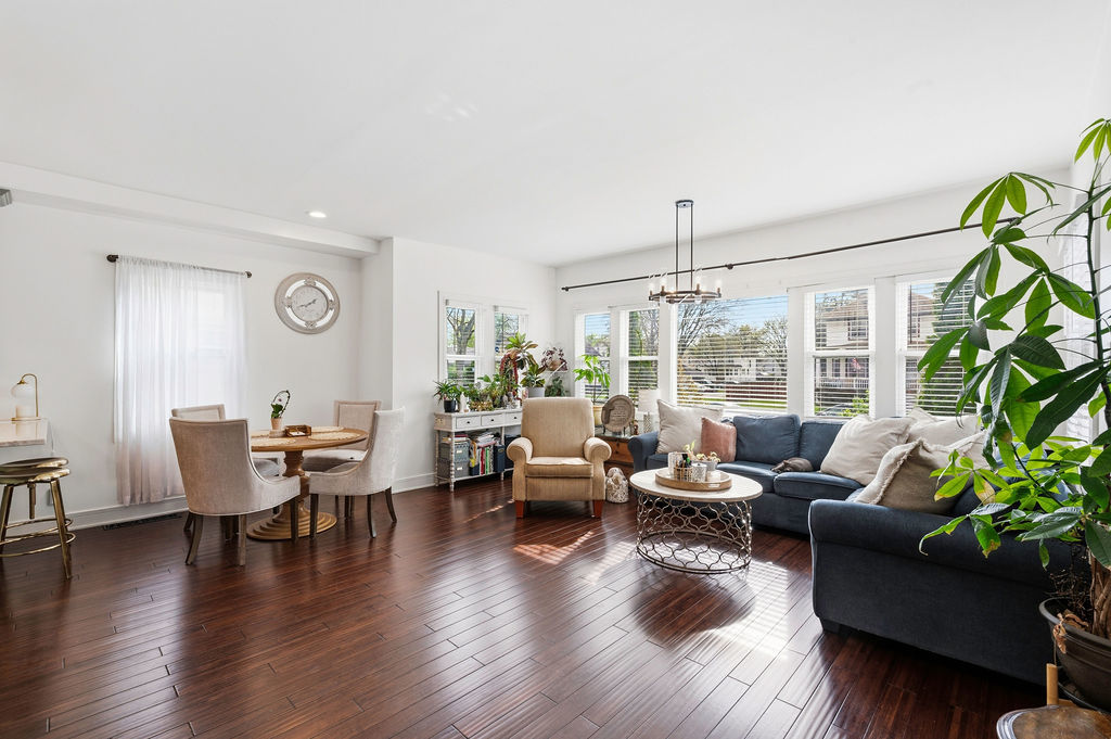 1515 S 3rd Avenue, Maywood, IL