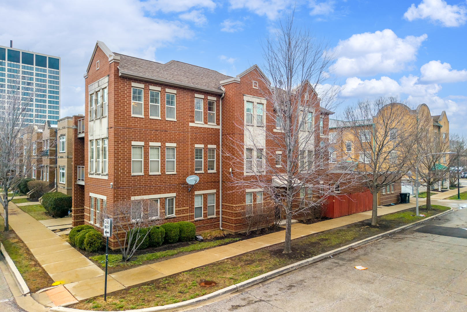 16 W 36th Street #3, Chicago, IL