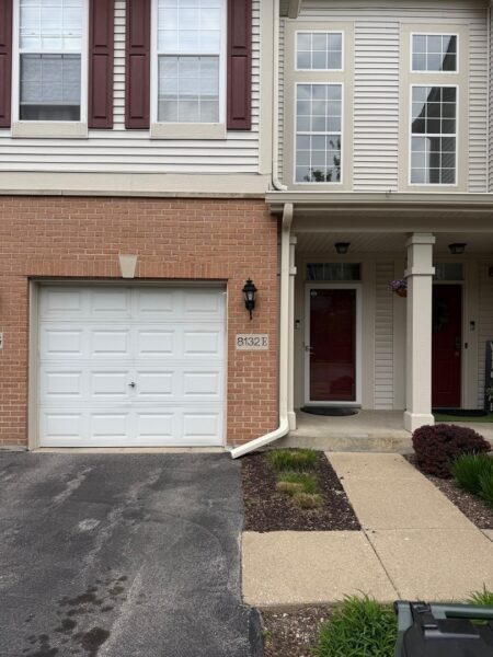8132 Concord Lane #E, Justice, IL