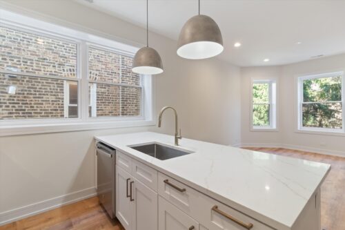 839 N Rockwell Street #2F, Chicago, IL