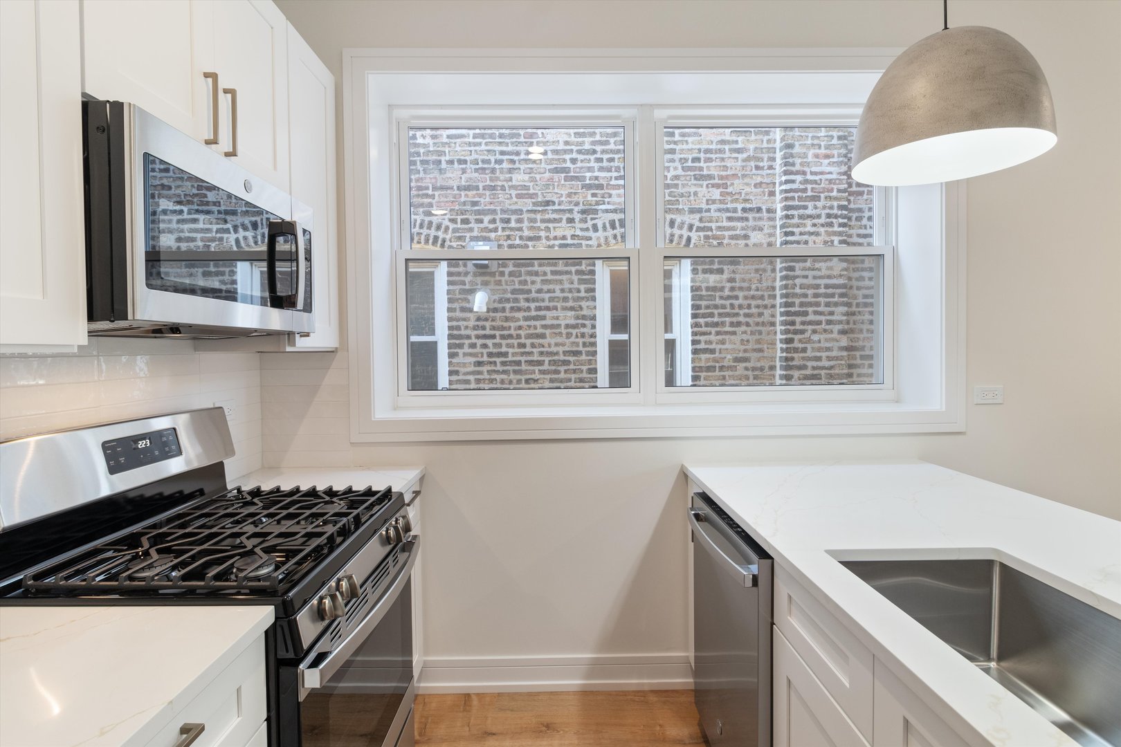 839 N Rockwell Street #2F, Chicago, IL