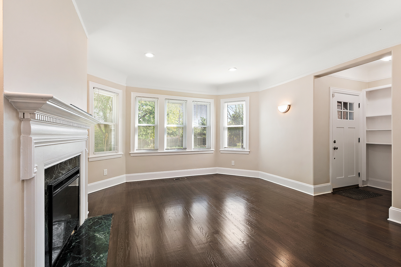 9400 S Charles Street, Chicago, IL