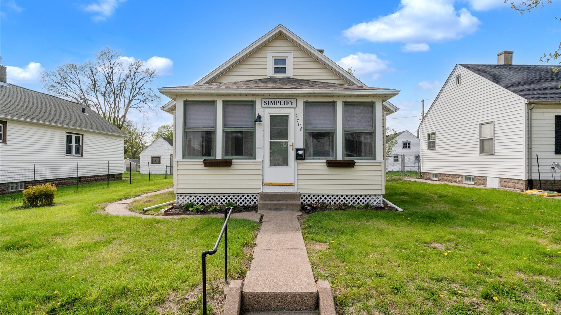 3708 N Fillmore Street, Davenport, IA