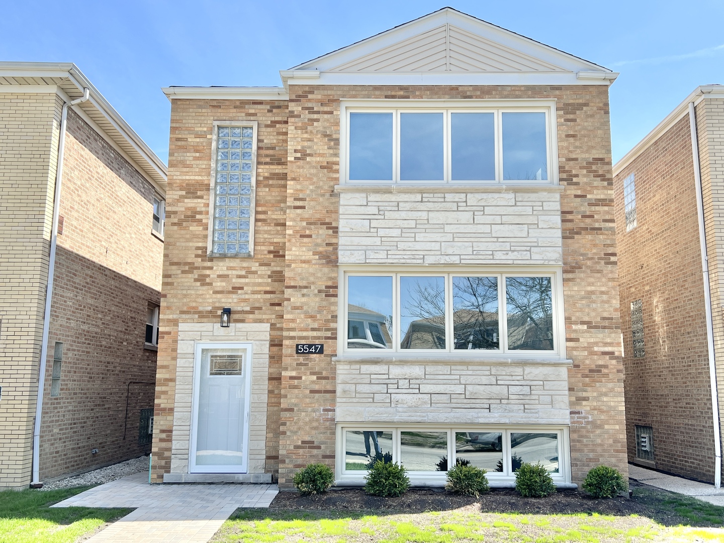 5547 N Central Avenue #1, Chicago, IL