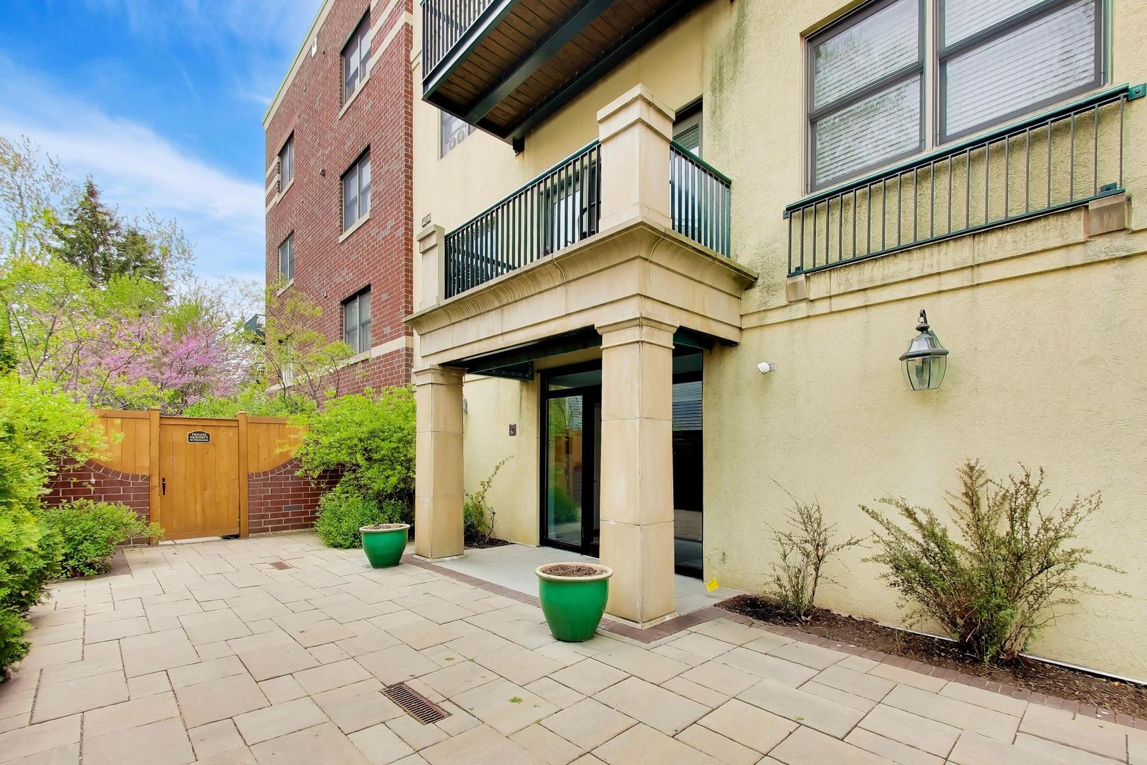 1107 Greenleaf Avenue #3F, Wilmette, IL