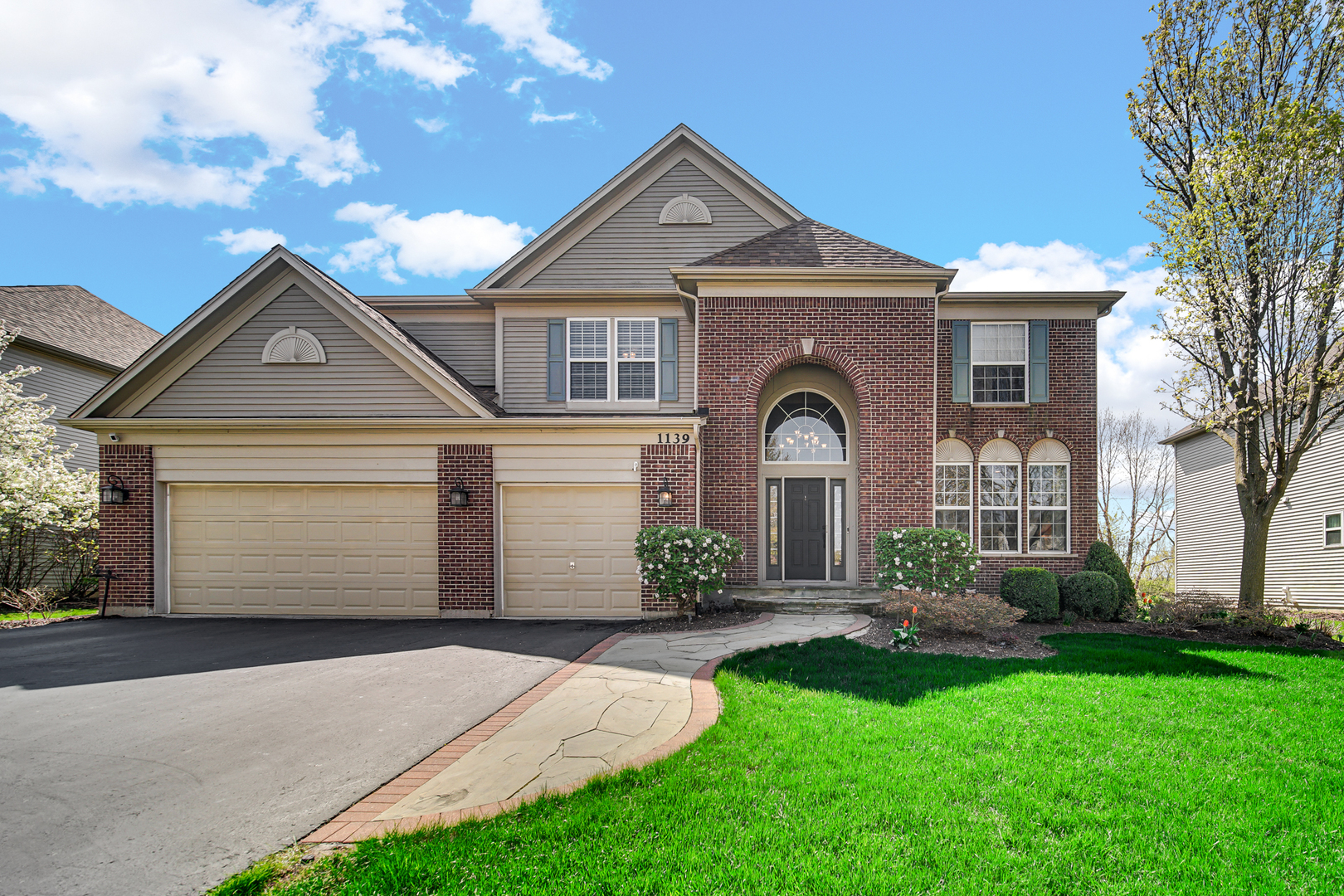 1139 Magnolia Road, Mundelein, IL