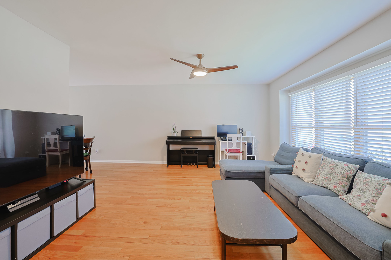 2842 GARDEN Drive, Lisle, IL