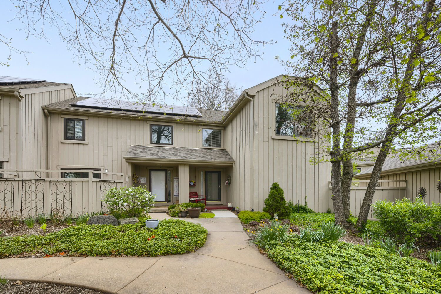 561 Old Barn Road, Lake Barrington, IL