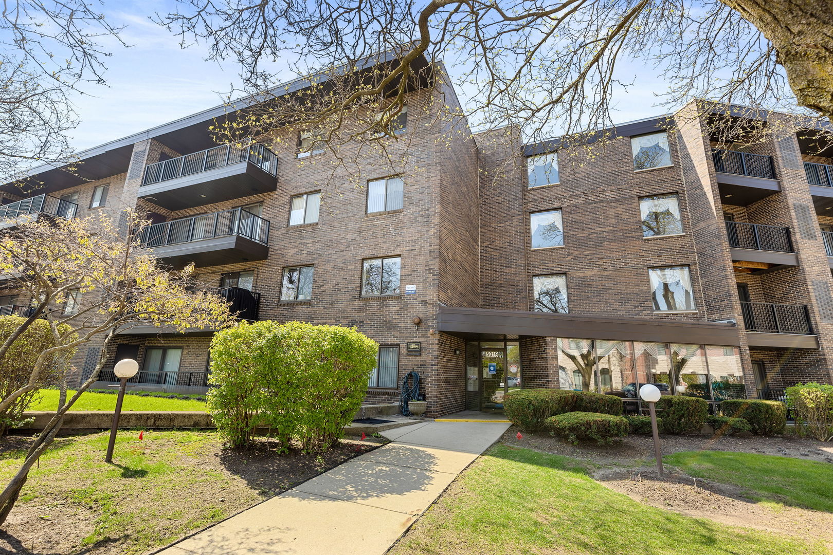 5019 Mulford Street #205, Skokie, IL