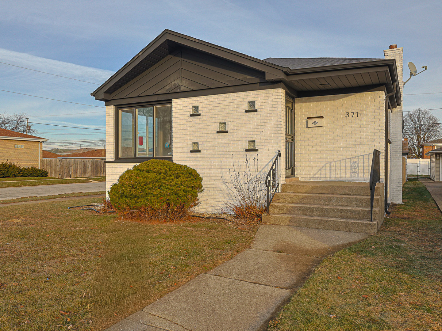 371 Bensley Avenue, Calumet City, IL