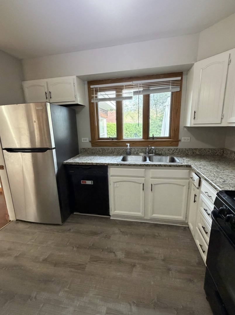 18453 Clyde Road, Homewood, IL