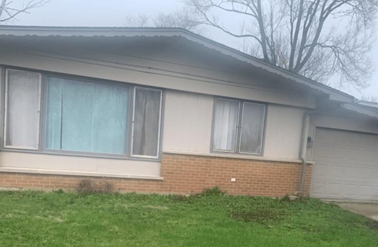 224 N Pleasant Drive, Glenwood, IL