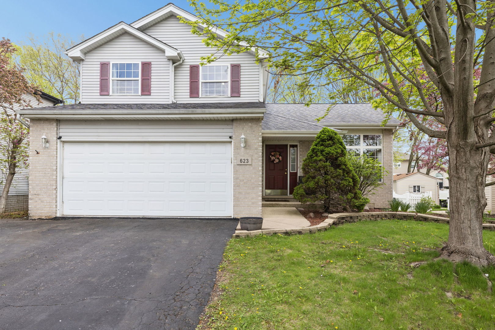 623 Wild Indigo Avenue, Romeoville, IL