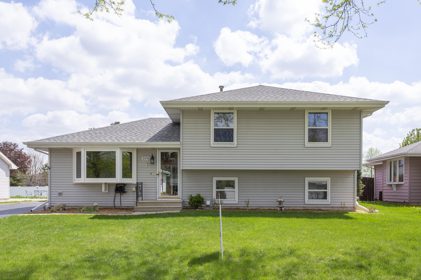 2906 Warren Dorris Drive, Joliet, IL