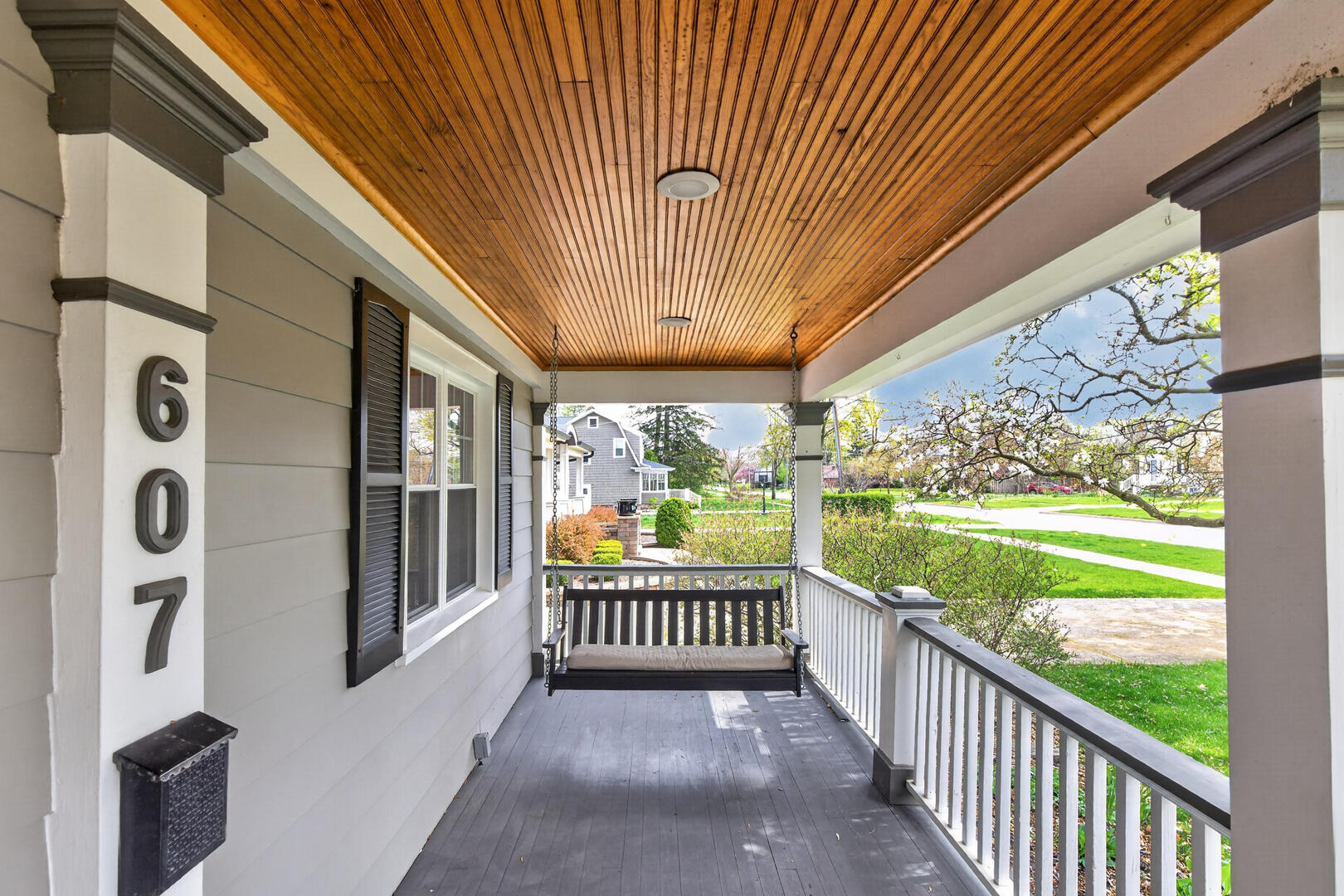 607 E Evergreen Street, Wheaton, IL