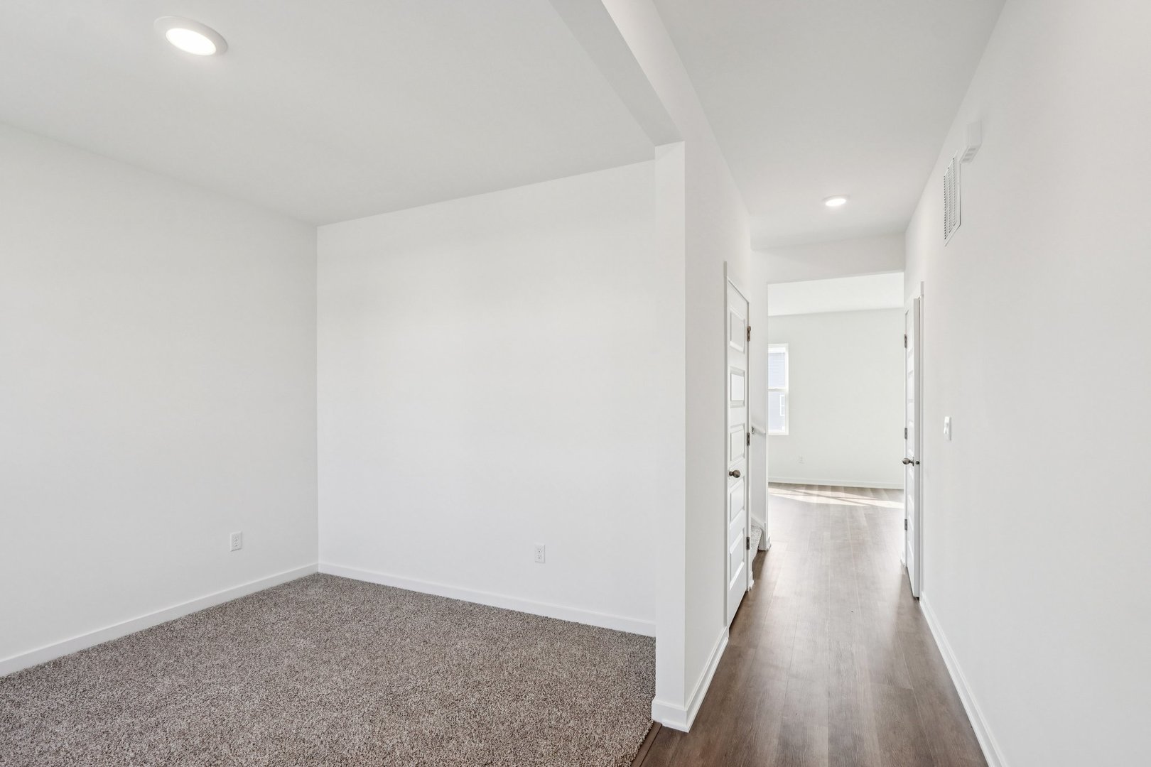 2622 Camelback Drive, Pingree Grove, IL