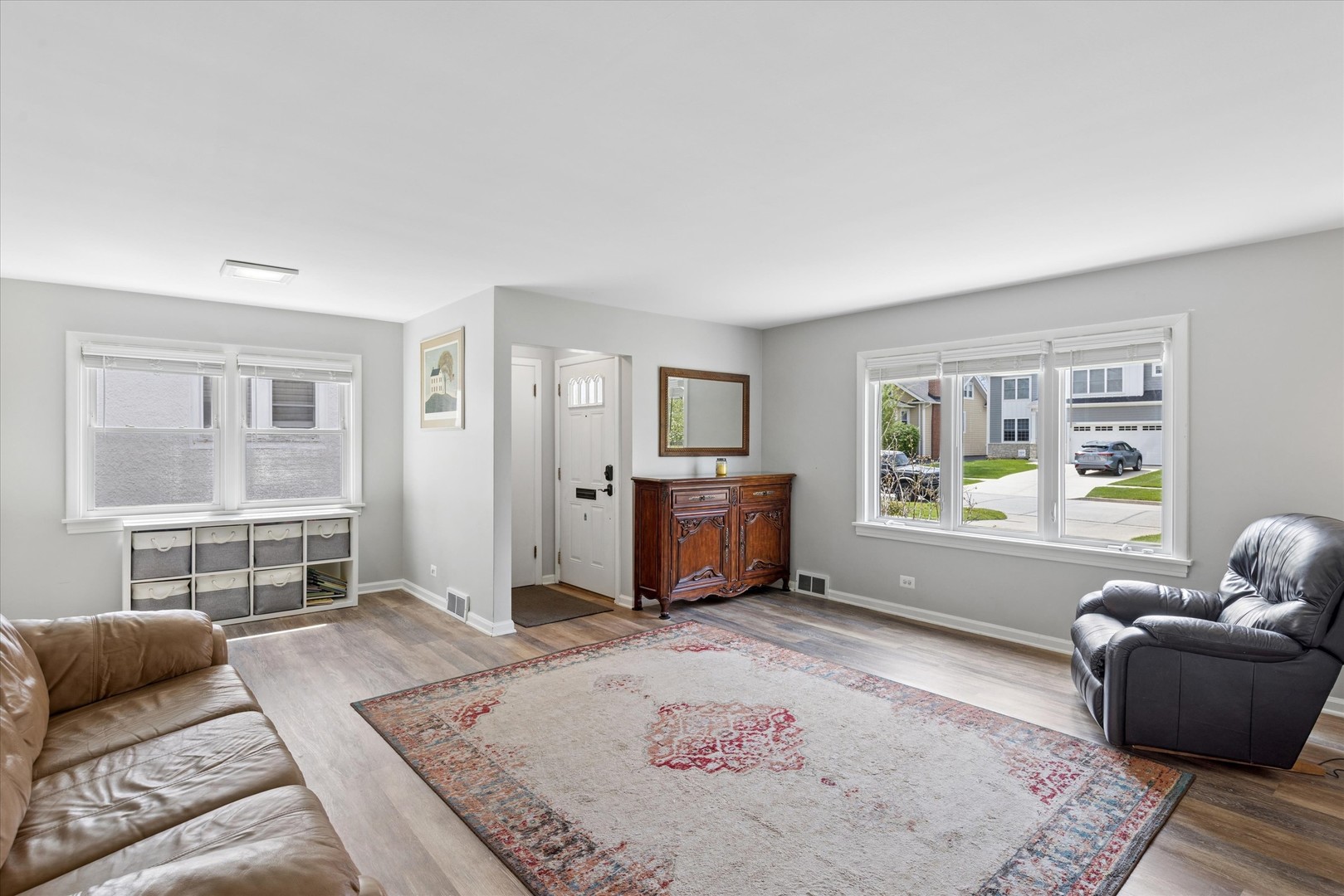 291 N Maple Avenue, Elmhurst, IL