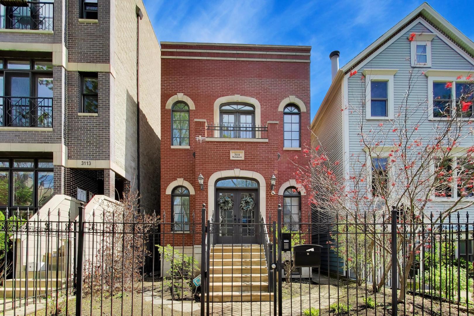 3111 N Kenmore Avenue, Chicago, IL