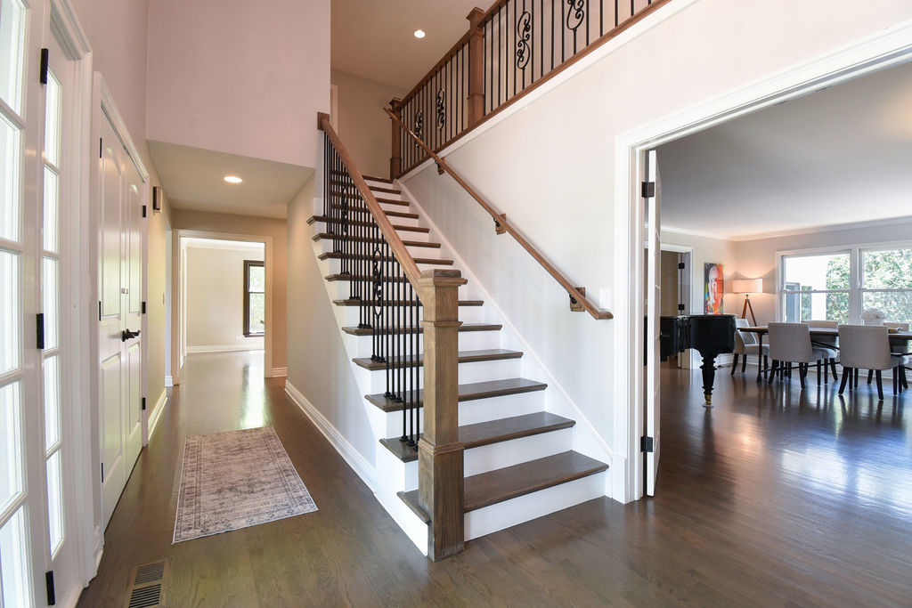 5724 Lawn Drive, Western Springs, IL