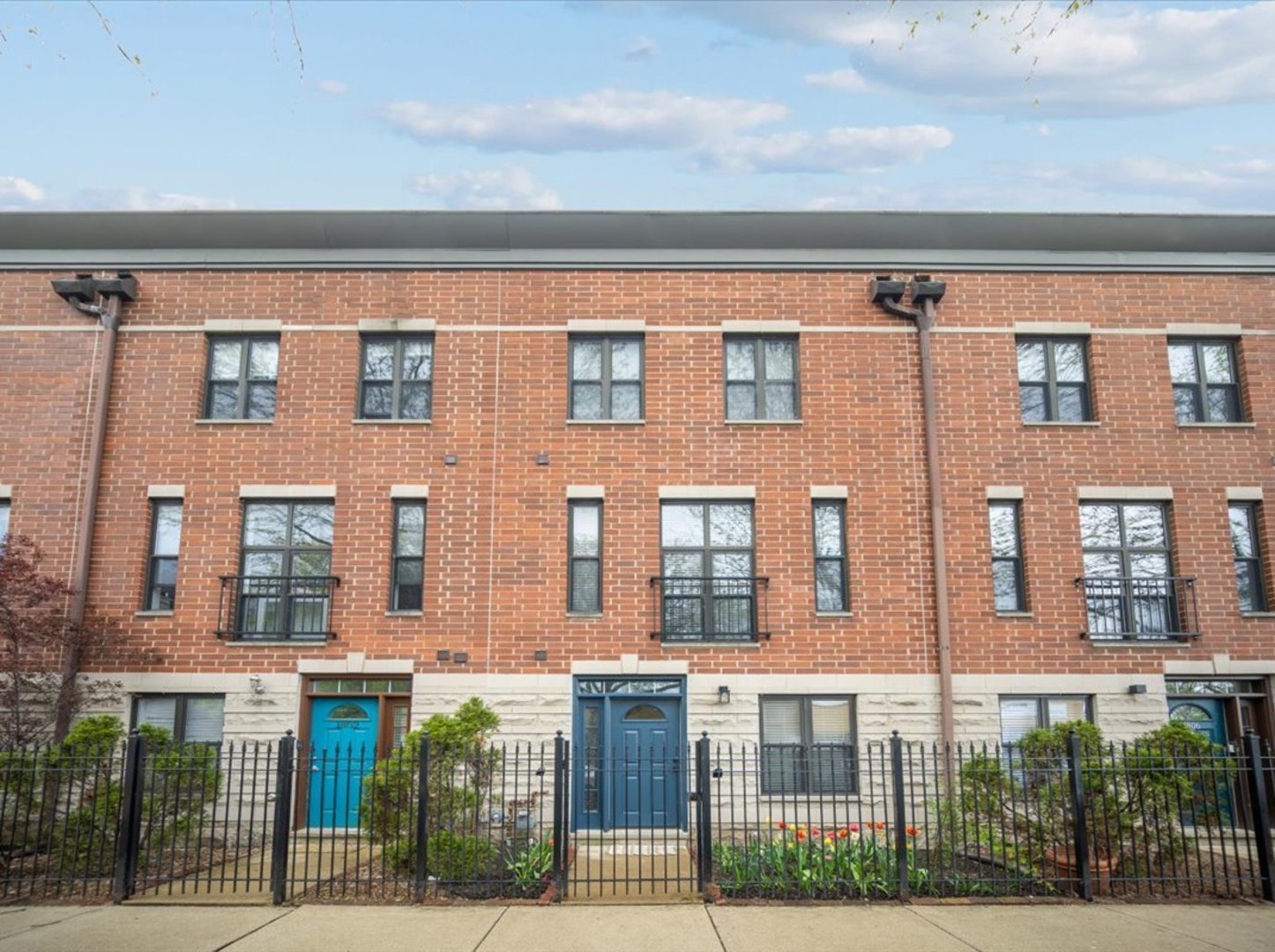 1804 N SPAULDING Avenue, Chicago, IL