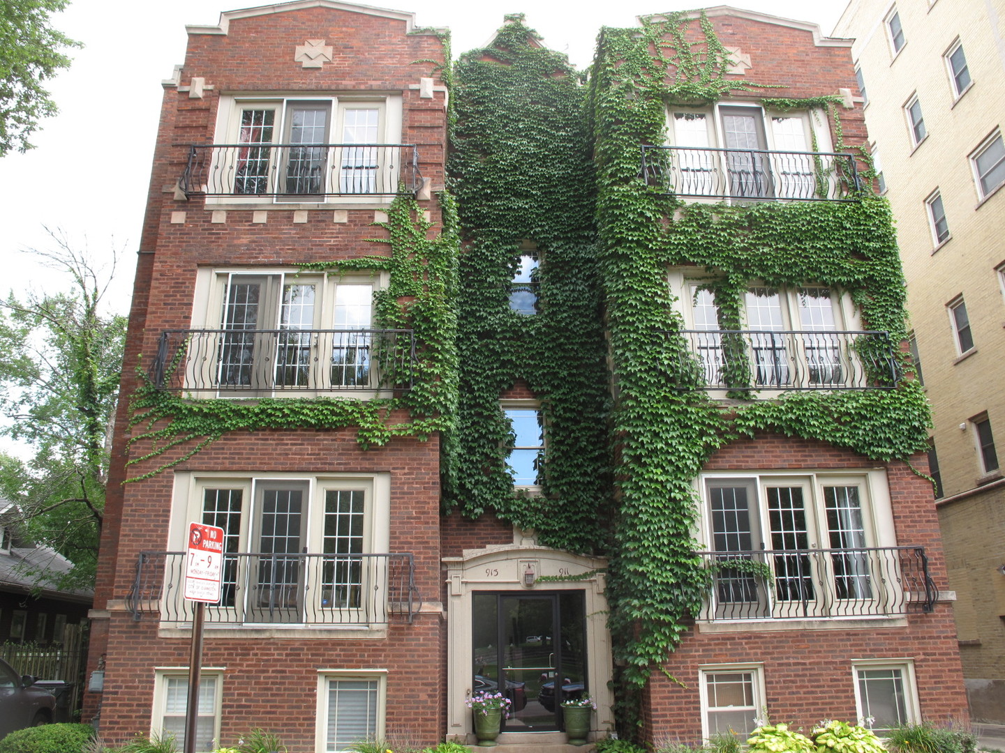 911 Maple Avenue #2N, Evanston, IL