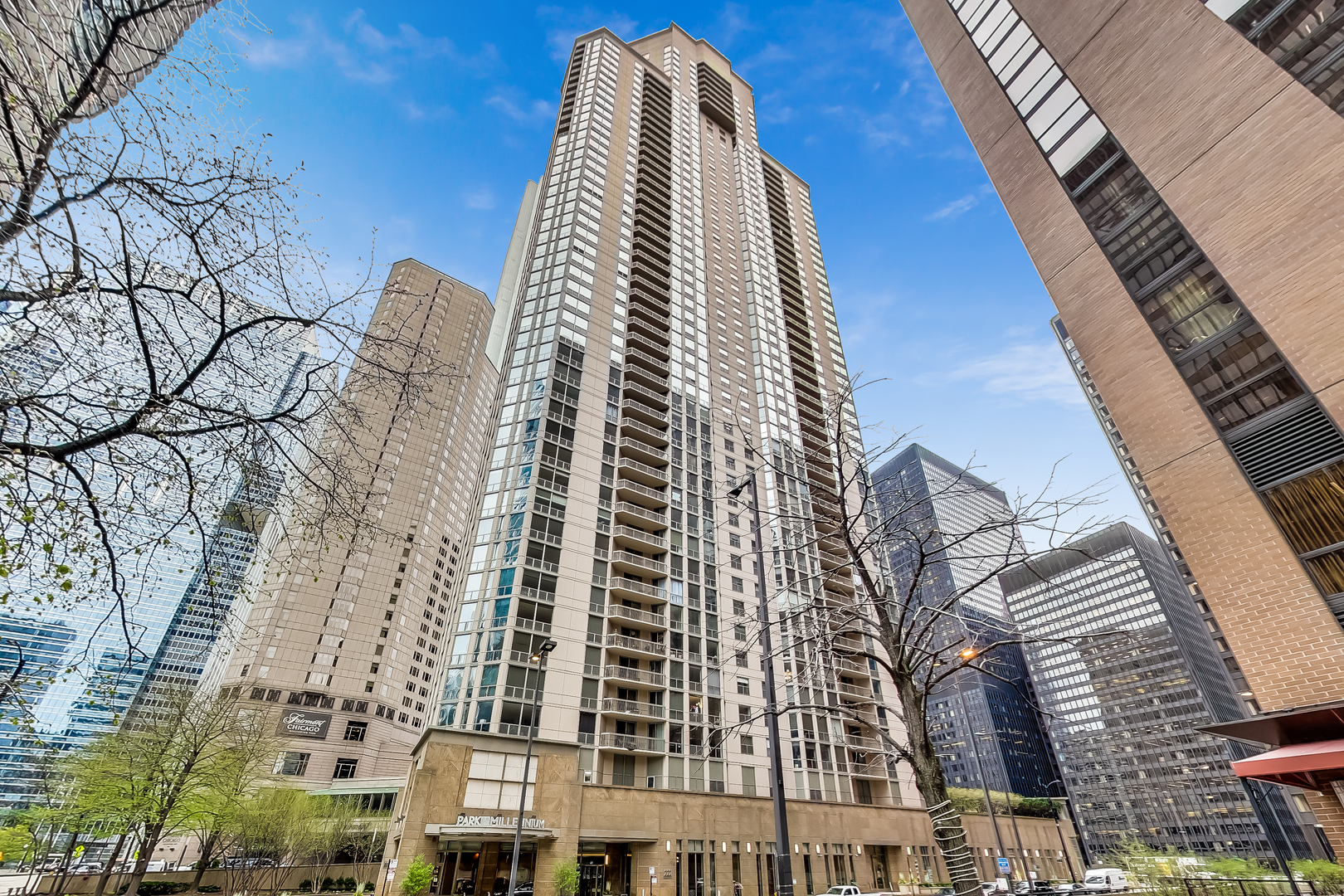 222 N Columbus Drive #711, Chicago, IL