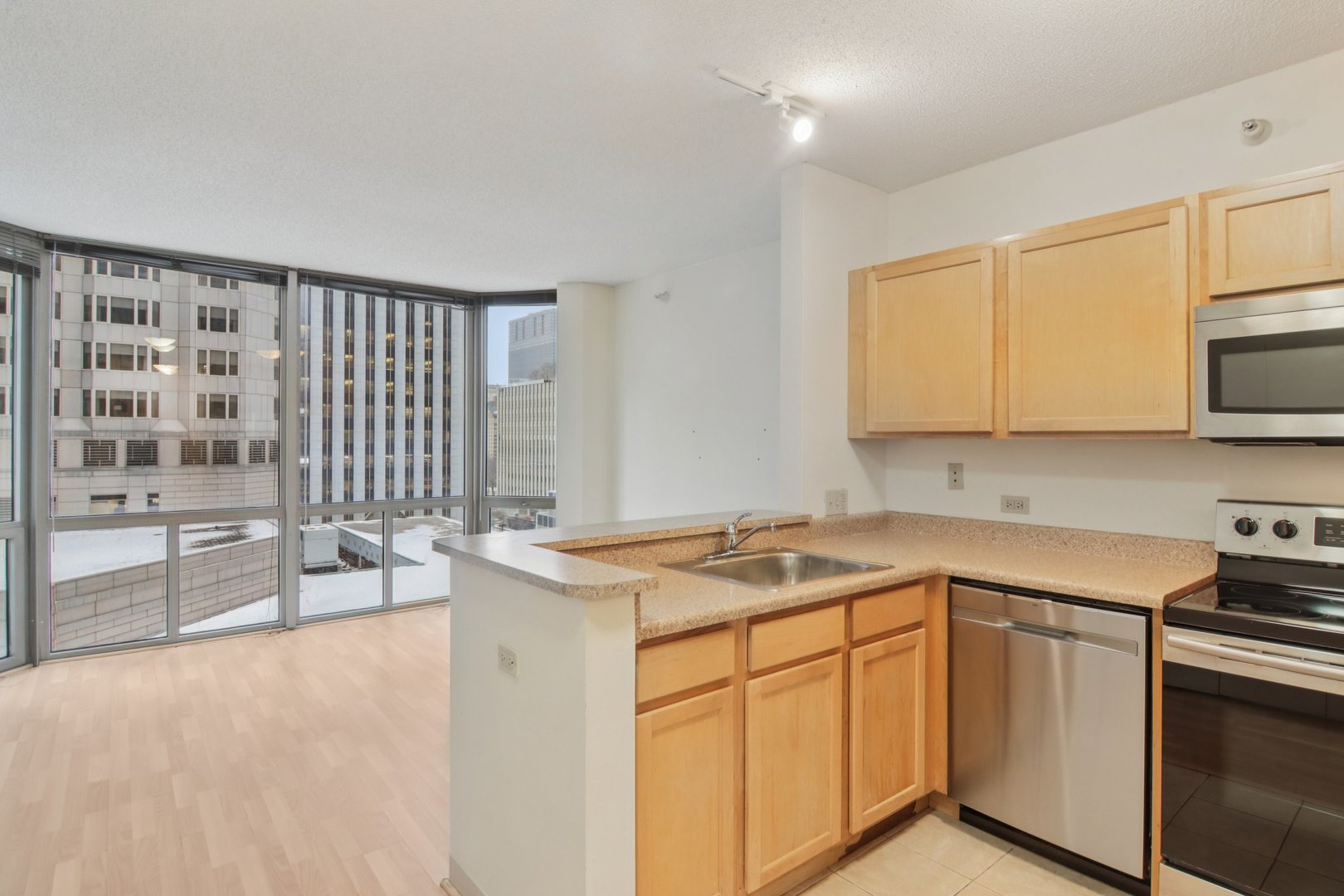 222 N Columbus Drive #711, Chicago, IL