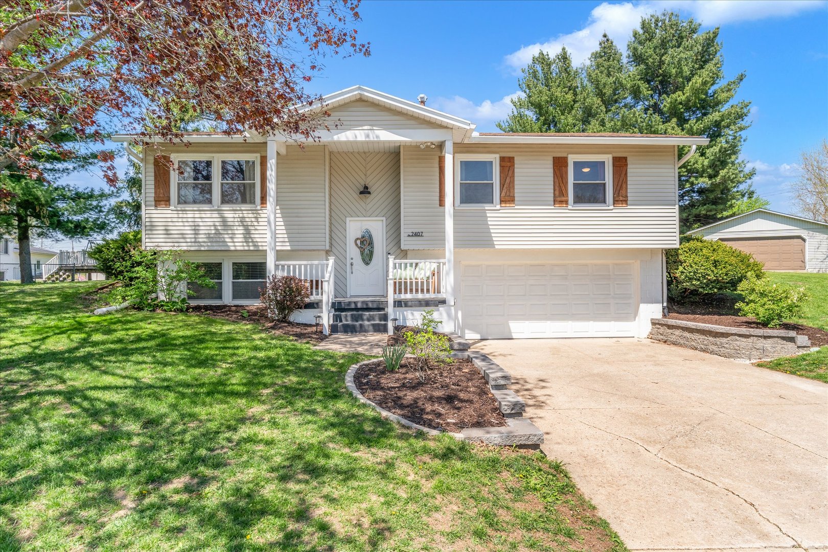 2407 117th Avenue Court, Milan, IL