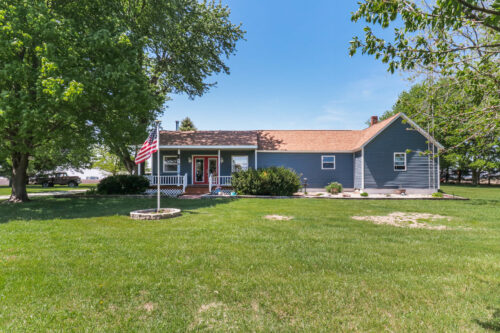 2463 Red Tail Hawk Road, Clinton, IL