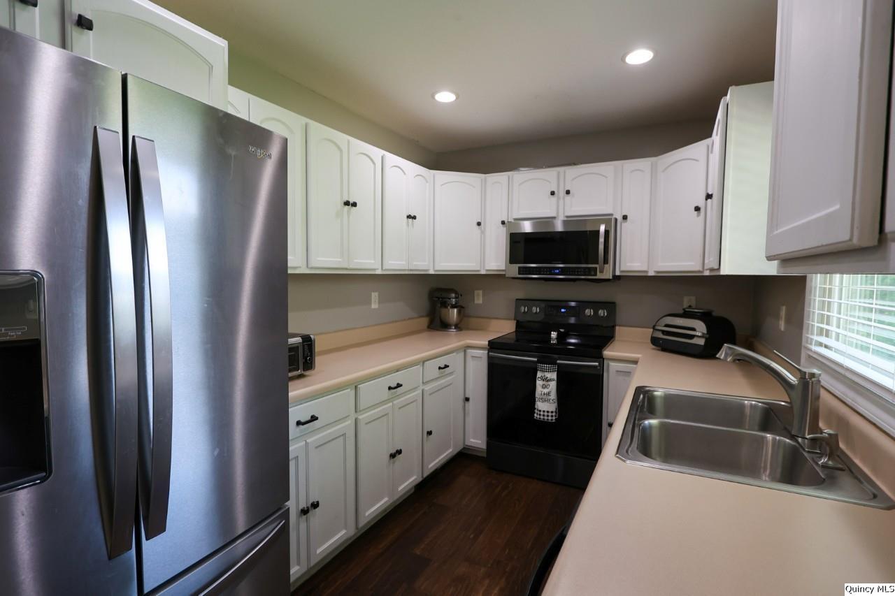 2901 Hayfield Lane, Quincy, IL