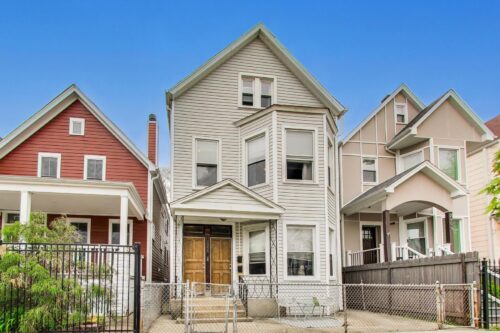 2955 N Gresham Avenue, Chicago, IL