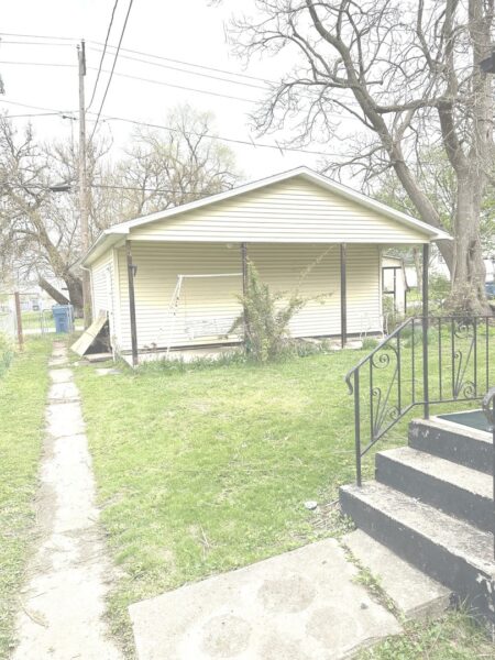 1221 E CHESTNUT Street, Kankakee, IL