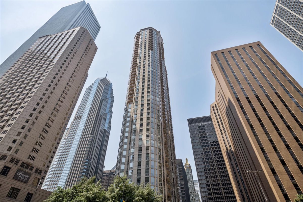 222 N Columbus Drive #612, Chicago, IL
