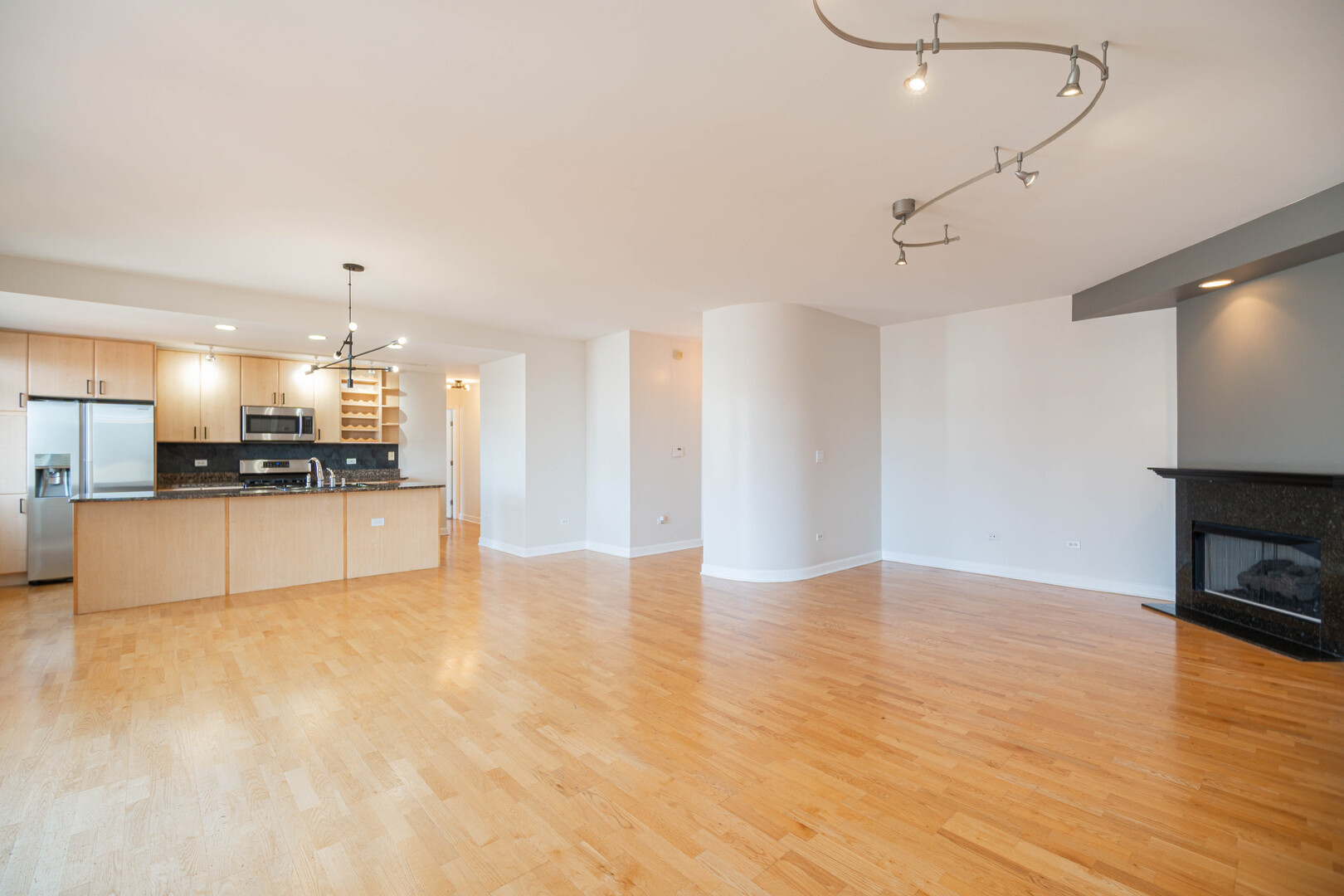 680 N GREEN Street #609, Chicago, IL