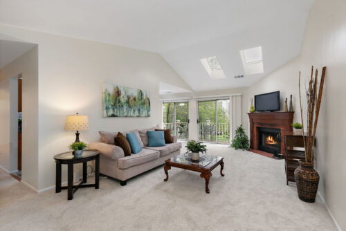 2838 Meadow Lane #W2, Schaumburg, IL