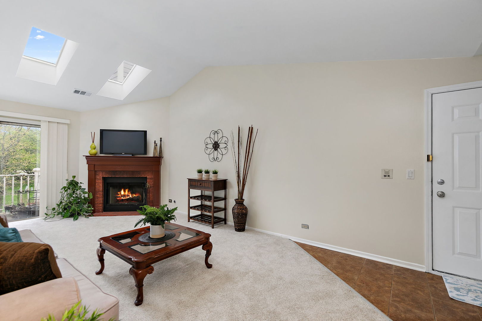 2838 Meadow Lane #W2, Schaumburg, IL