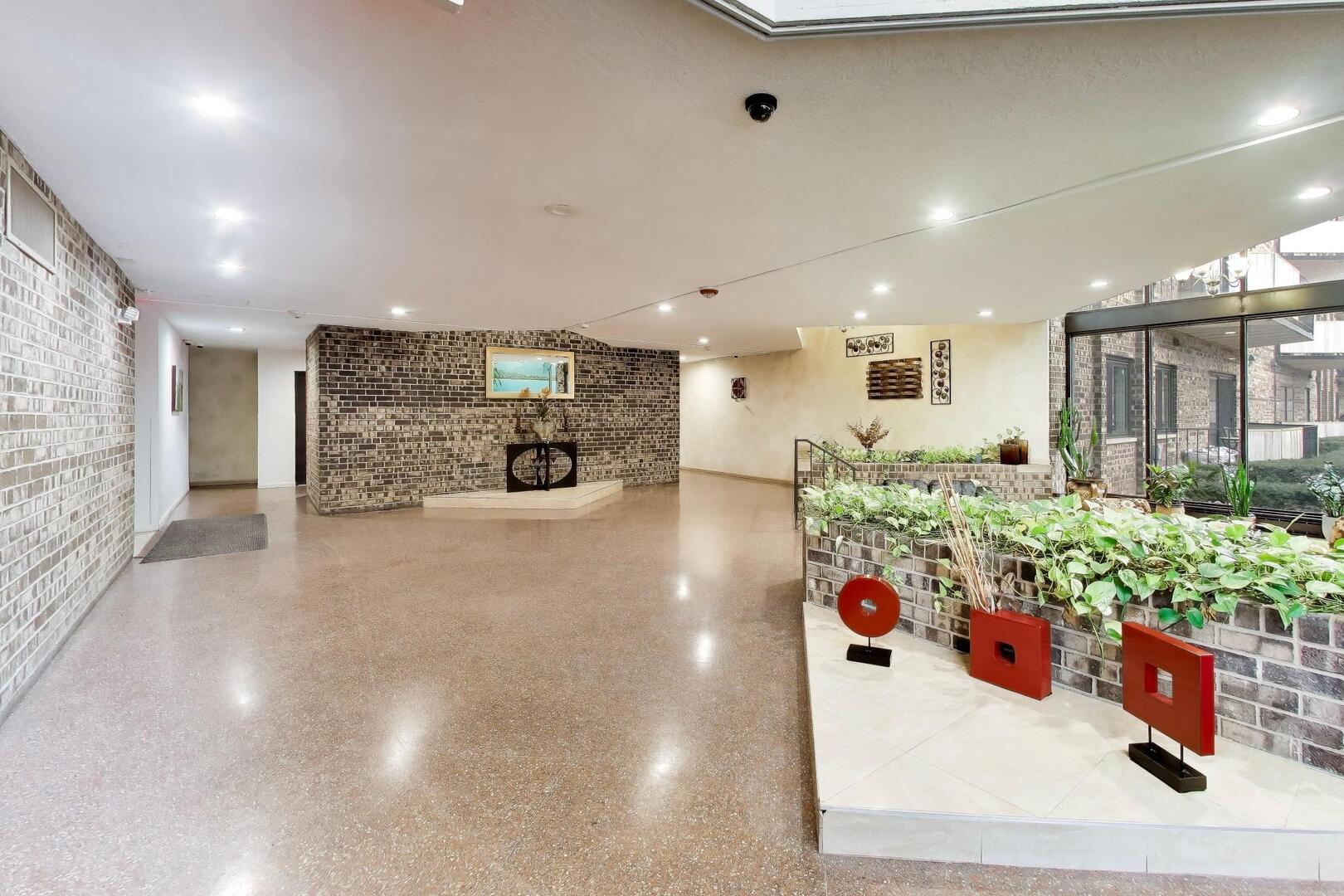 1275 E Baldwin Lane #506, Palatine, IL