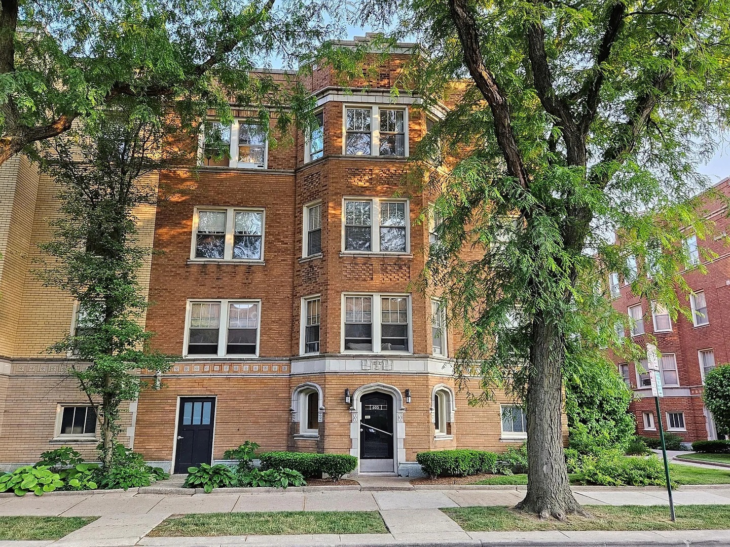 605 Washington Boulevard #3N, Oak Park, IL