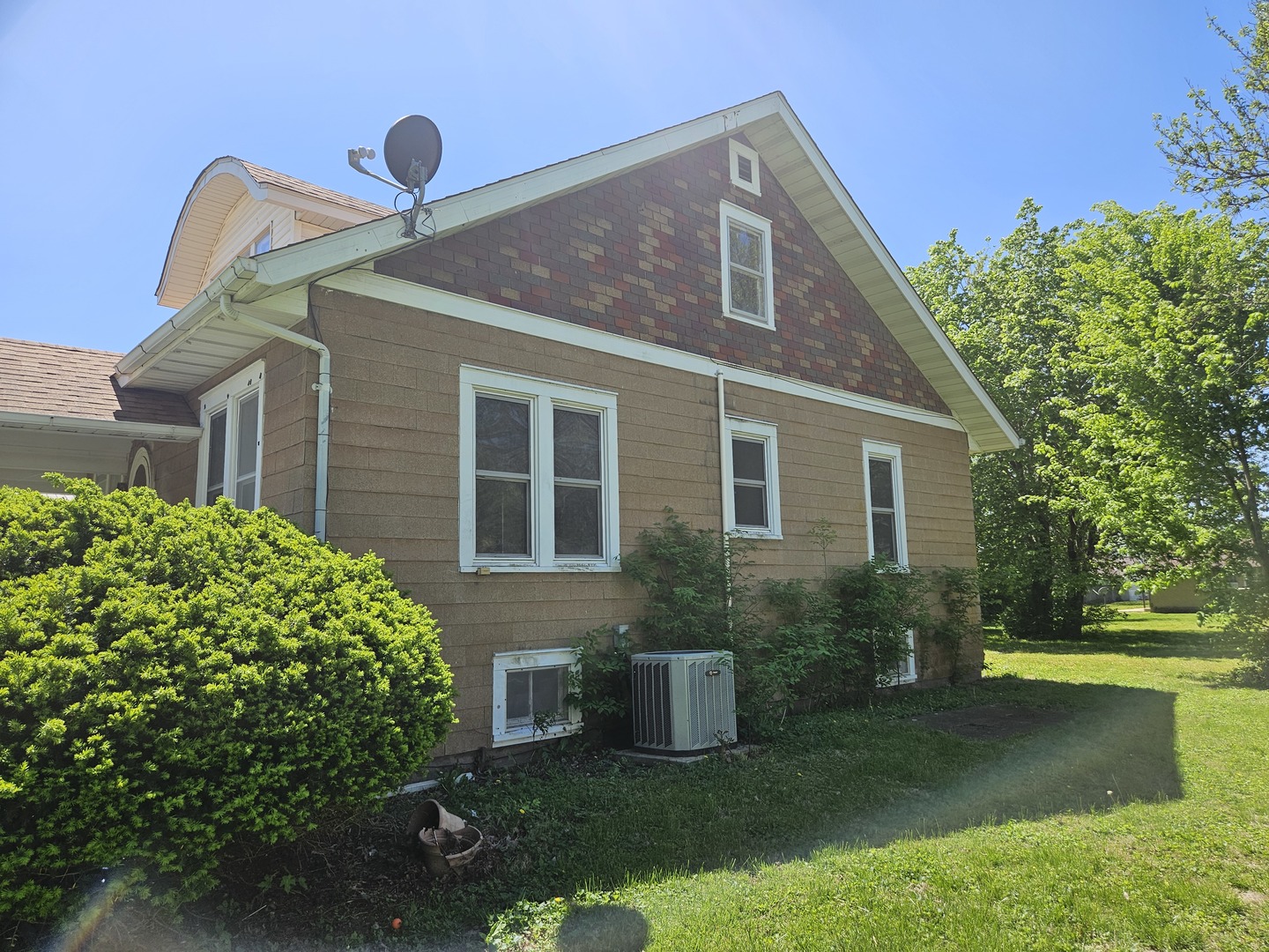 167 N Park Street, Hoyleton, IL