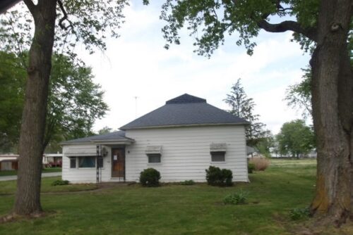 402 E Freemont Street, Tower Hill, IL