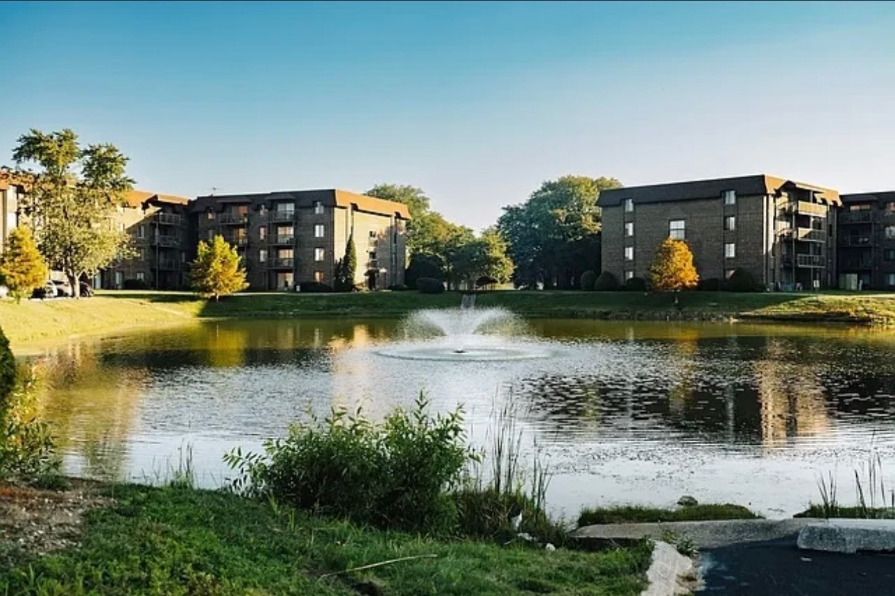 840 Elder Road #A305, Homewood, IL