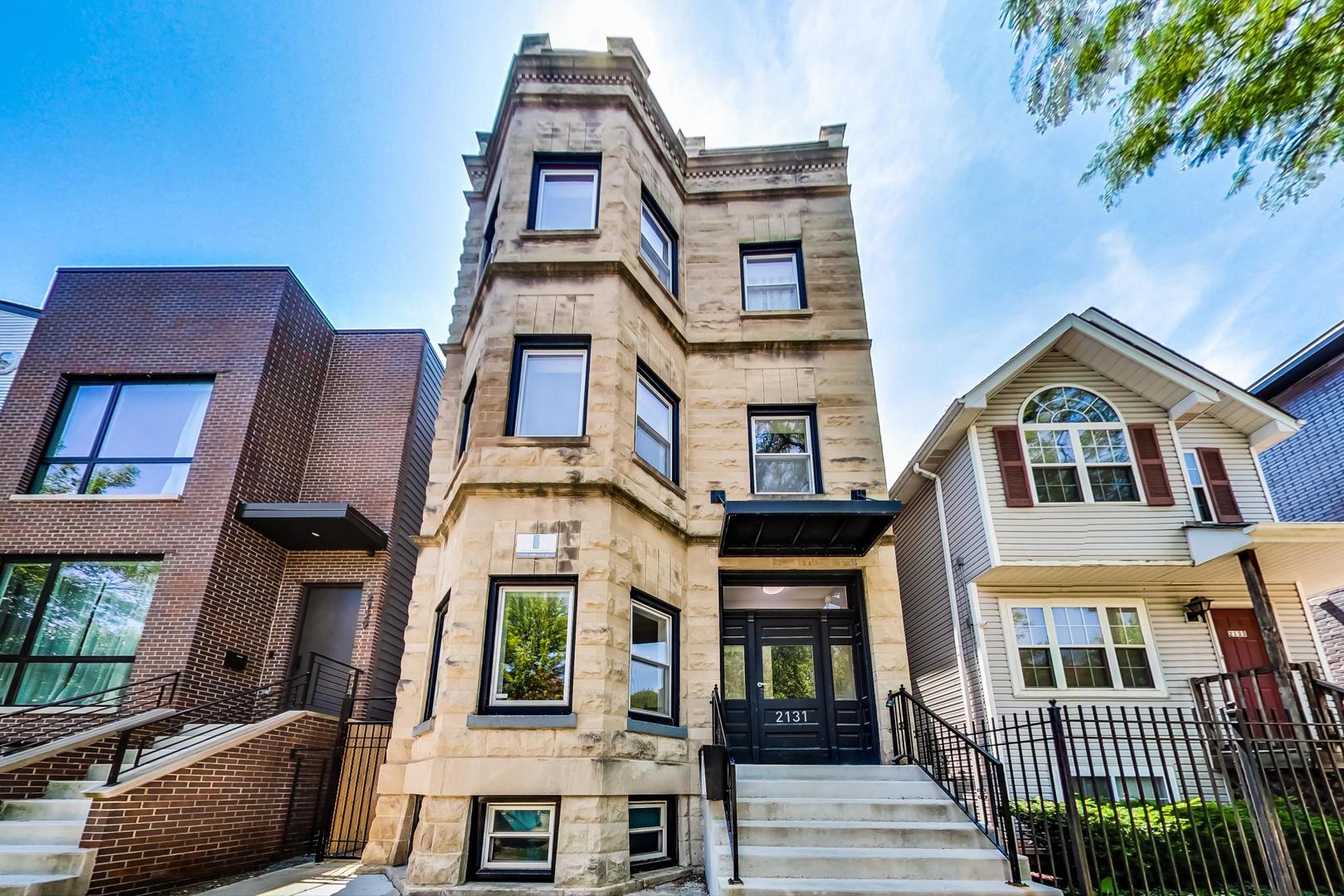 2131 W Ohio Street #3, Chicago, IL