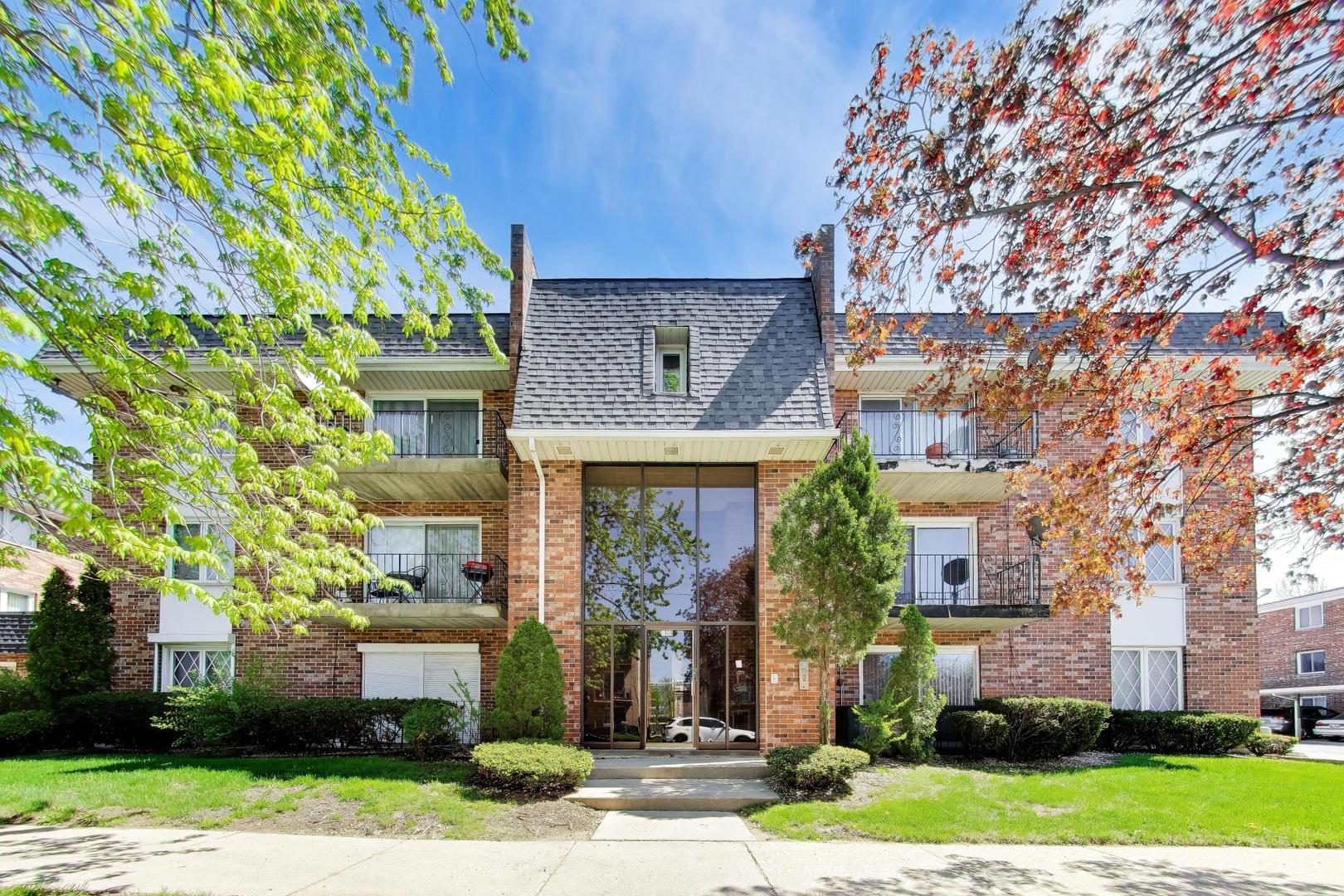 669 Chappel Avenue #2B, Calumet City, IL