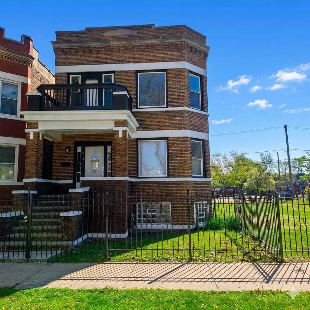 619 N Ridgeway Avenue, Chicago, IL